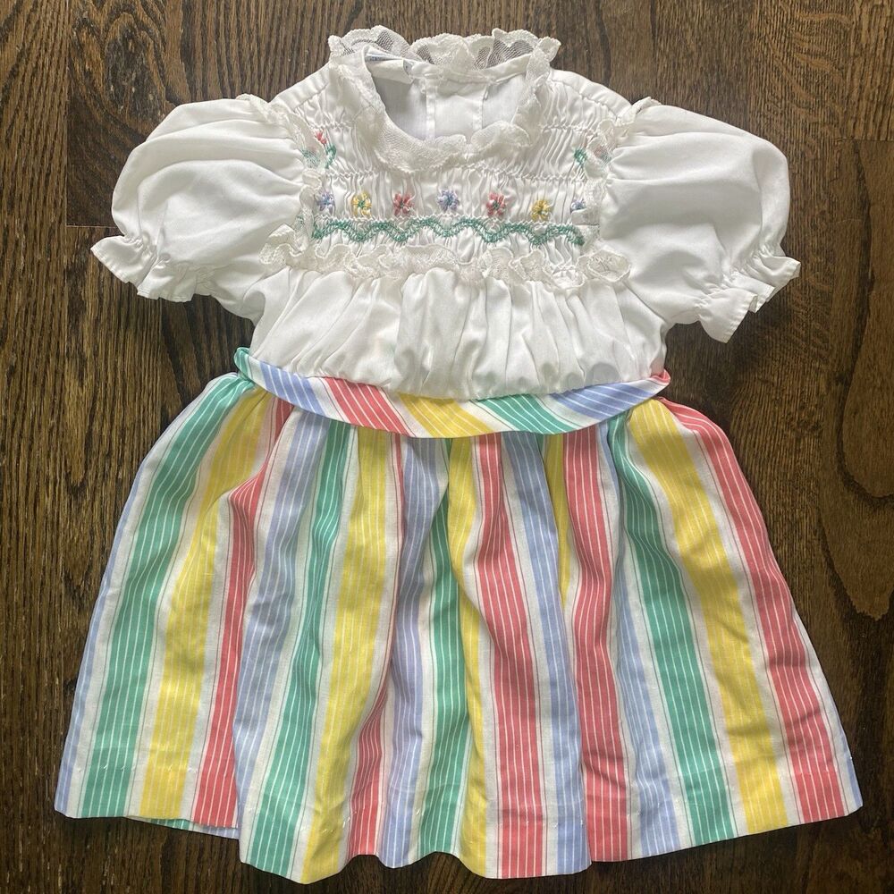 VTG Polly Flinders White Floral Hand Smocked Dress w/ Flowers and Lace Size 3T